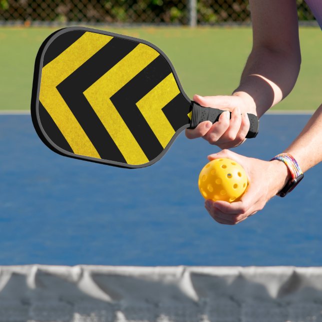 Baugefährliche Streifen schwarz und gelb Pickleball Schläger (InSitu)