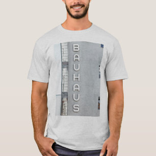 Bauhaus-Gebäude T-Shirt