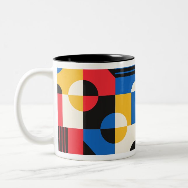 Bauhaus Geometrie-Muster Zweifarbige Tasse (Links)