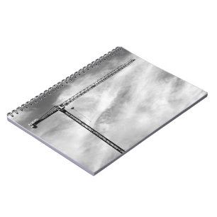 Baukran und Sky Black and White Foto Notizblock