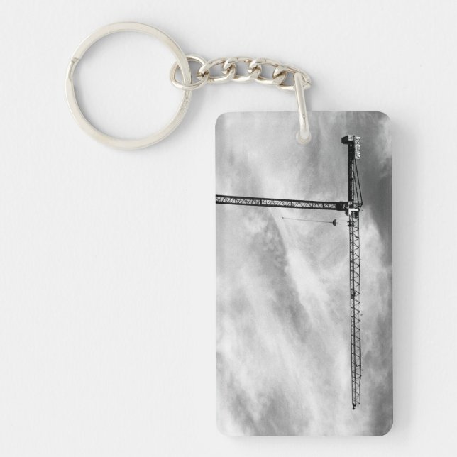 Baukran und Sky Black and White Foto Schlüsselanhänger (Vorderseite)