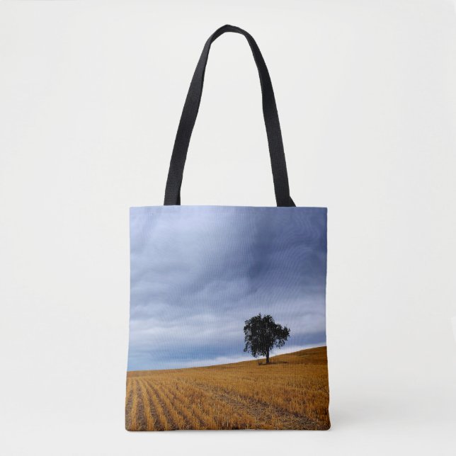 Baum auf einem Weizenfeld (Vorderseite)