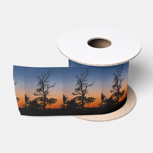 Baum auf Sonnenuntergang Satinband (Spule)