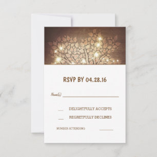 Baum beleuchtet rustikale hölzerne Hochzeit UAWG RSVP Karte