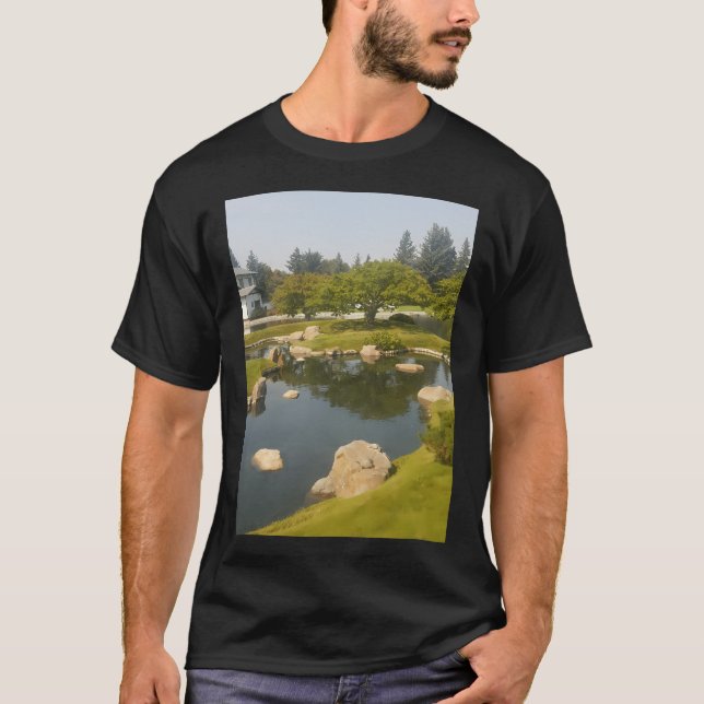 Baum im japanischen Garten T-Shirt (Vorderseite)