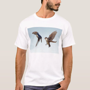 Baum-Schwalben-Verfolgungs-T - Shirt