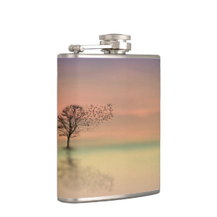 Bäume blasen im Wind Flachmann