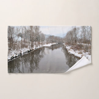 Bäume im Fluss Handtuch