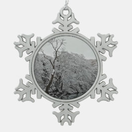 Bäume im Wasser Schneeflocken Zinn-Ornament