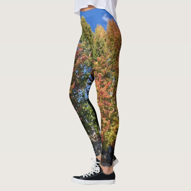 Bäume in Herbstfarben auf den Beinen für alle zum  Leggings (Links)