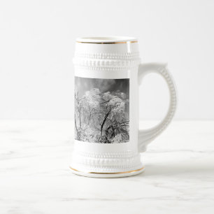 Bäume tragen Winter Bierglas