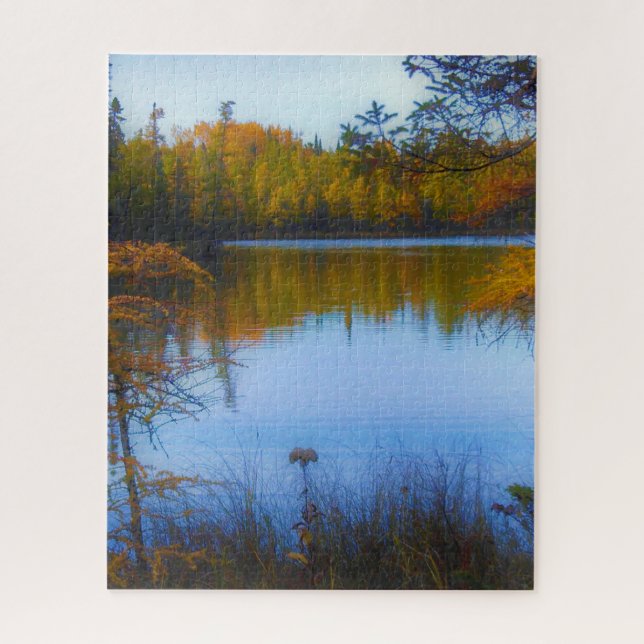 Bäume über einem See im Fallpuzzlespiel Puzzle (Vertikal)