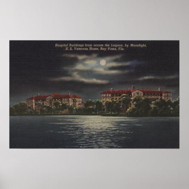 Bay Pines, Florida - Mondlichtansicht Krankenhaus Poster (Vorne)