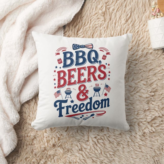 BBQ, Beers & Freedom – Retro 4th of July Vibes Kissen (Decke)