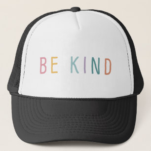 Be Kind Rainbow Lettering Trucker Truckerkappe