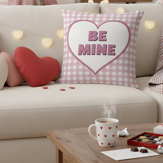 Be Mine Valentine Pink and White Plaid Gingham Kissen (Von Creator hochgeladen)