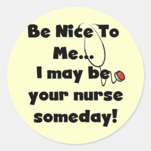 Be Nice Nurse Tshirts und Geschenke Runder Aufkleber