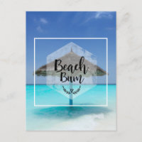 Beach Bum mit Strandschirm aus Strohdach