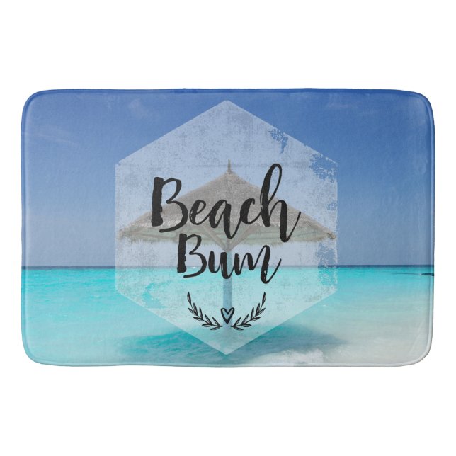Beach Bum Typografie - Regenschirm am Tropical Bea Badematte (Vorderseite)