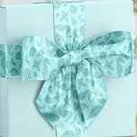 Beach Christmas Seepferd Aqua Blue Glitzer Satinband<br><div class="desc">Dieses wunderschöne Aqua-blaue Weihnachtsband an der Küste zeichnet sich durch ein Muster aus Glitzer-Seepferden,  Muscheln und heiligen Sprigs für ein festliches Strandurlaub-Design aus.</div>