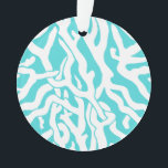 Beach Coral Reef Muster Nautical White Blue Ornament<br><div class="desc">Dieses elegante, am Strand inspiriert, sich wiederholende nautische Muster sieht aus wie ein Korallenriff in Weiß auf einem Strand - blau Hintergrund. Das hübsche Design der Korallenriffe ist in einem Schablonenlook gehalten. Die Farbe Blau erinnert an helle, klare tropische Meere. Dieses einfache, moderne Muster ist perfekt für ein Küsten-/Strandhaus-Thema. "Anpassen",...</div>