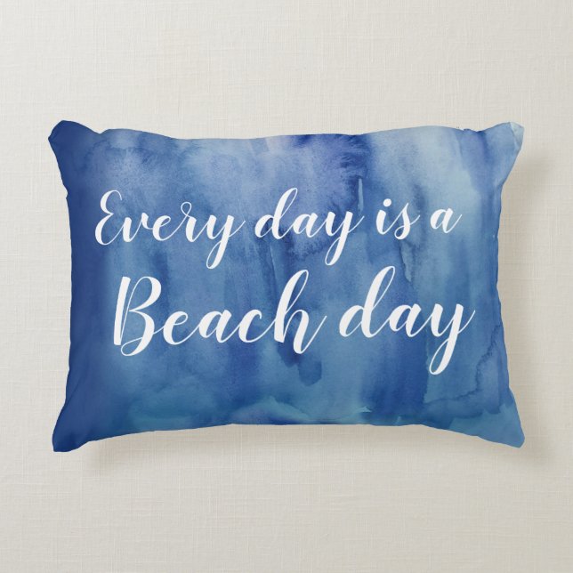 Beach Day Navy Script Beach Accent Pillow Dekokissen (Vorderseite)