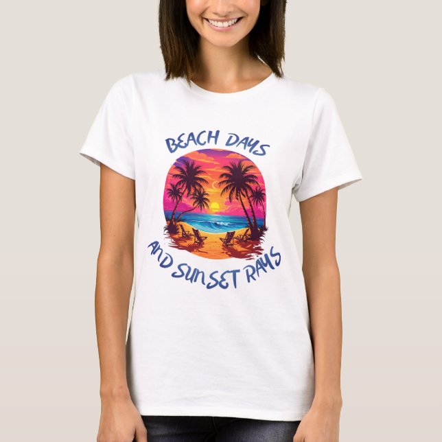 Beach Days & Sunset Vibes: Bewundern Sie die Rays  T-Shirt (Vorderseite)