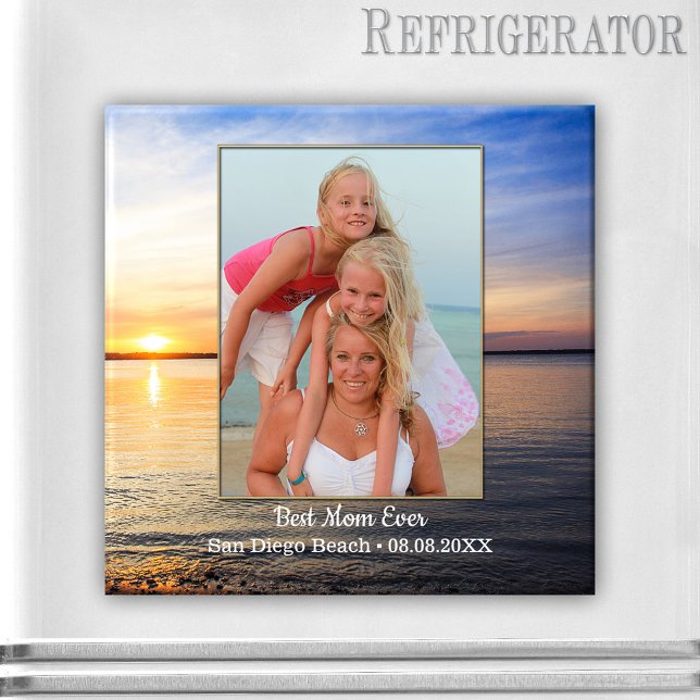 Beach Family Best Mama Foto Magnet (Photo magnet featuring your own favorite photo framed by an image of the beach at sunset - Mother)