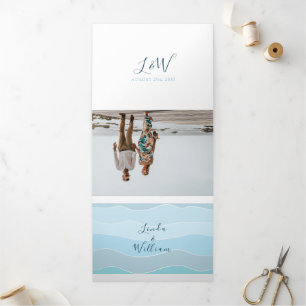 Beach Foto Blue Wedding Dreifach Gefaltete Einladung