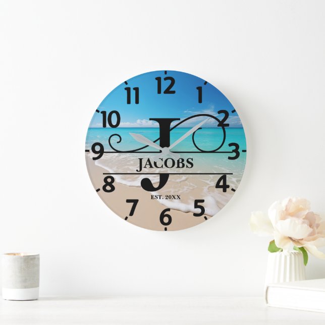 Beach Front J Monogram Große Wanduhr (Zuhause)