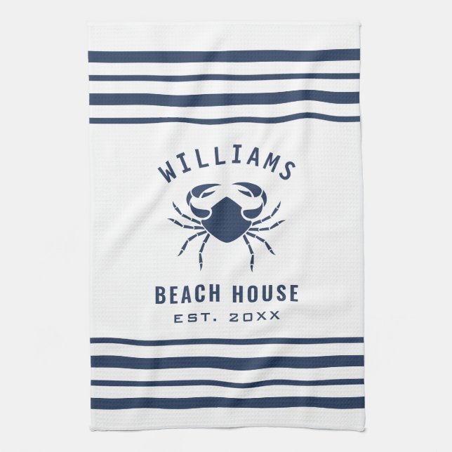 Beach House Familienname Crab Navy Blau und Weiß Geschirrtuch (Vertikal)