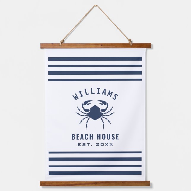 Beach House Familienname Crab Navy Blau und Weiß Wandteppich Mit Holzrahmen (Vorderseite)