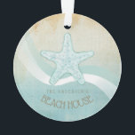 Beach House Nautical Starfish Aqua Blue ID623 Ornament<br><div class="desc">Dieses Acryl-Ornament-Design in den sanften Farben Meer und Sand erlaubt es Ihnen, einfach Ihren eigenen Namen und Text mit der bereitgestellten Vorlage hinzuzufügen. Das einfache Seesternbild auf einem beängstigenden Aquarellhintergrund wird durch einen Wellenakzent in Aqua und Weiß hervorgehoben. Wenn Sie nicht das Glück haben, ein Strandhaus oder eine Hütte zu...</div>
