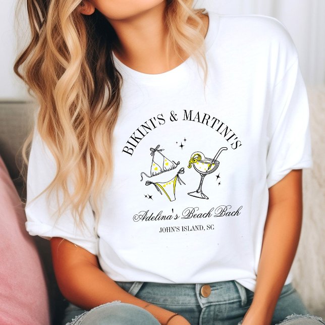 Beach Junggeselinnen-Abschied Fvor Social Club T-Shirt (Woman in a casual setting wearing a white T-shirt with a fun design of a bikini and martini glass. )
