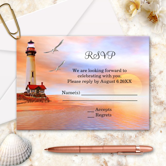 Beach Lighthouse Hochzeitsfeier UAWG Einladung (Wedding RSVP invitation or enclosure card with a painting of a lighthouse at the beach)