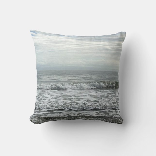Beach Ocean Water Sky Blue White Gray Niedliche Kü Kissen (Vorderseite)