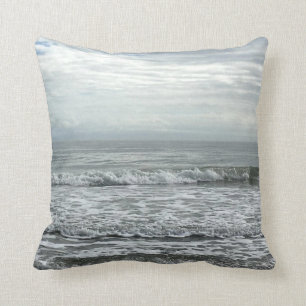 Beach Ocean Water Sky Blue White Gray Niedliche Kü Kissen