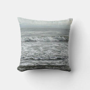 Beach Ocean Water Sky Blue White Gray Wohngestaltu Kissen