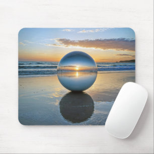 Beach Orb mit Sonnenaufgang Reflektion Mousepad