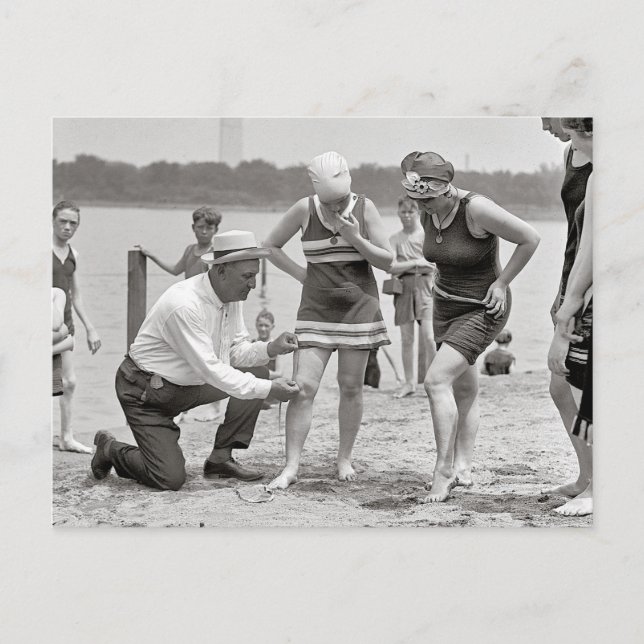 Beach Police, 1922. Vintages Foto Postkarte (Vorderseite)