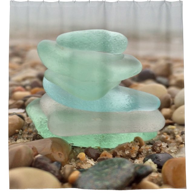 Beach Rocks & Sea Glass Duschvorhang (Vorderseite)