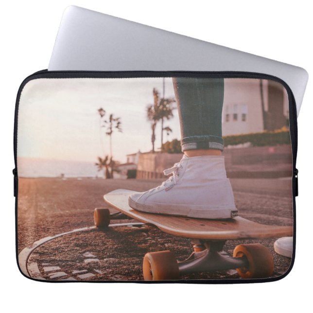 Beach Skaten Laptopschutzhülle (Vorderseite)