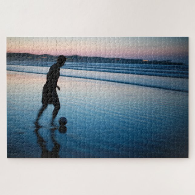 Beach Soccer bei Morgendämmerung Puzzle (Horizontal)