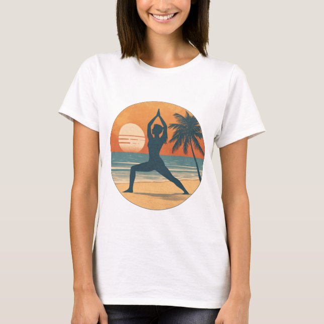 Beach Sunset Yoga Silhouette | Coastal Yogi Life T-Shirt (Vorderseite)
