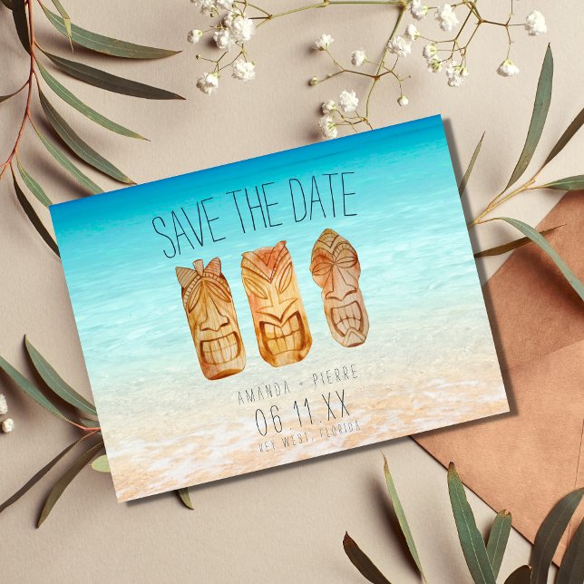Beach Tiki Mask Wedding Save the Dates Ankündigungspostkarte (Von Creator hochgeladen)