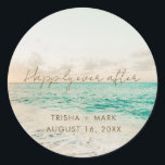 Beach Wedding Favor Stickers<br><div class="desc">Schöne Gastgeschenk Hochzeit-Aufkleber mit "Happily ever after" oder ein anderes Zitat Ihrer Wahl,  Namen und Hochzeitstag.</div>