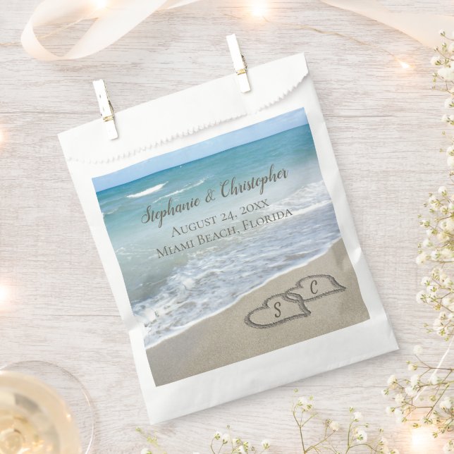 Beach Wedding Hearts in the Sand Elegant Geschenktütchen (Ausgeschnitten)