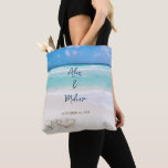 Beach Wedding Tote Bag<br><div class="desc">Perfekter Gegenstand für dieses Paar zu sein! Weitere Informationen zu den entsprechenden digitalen Artikeln finden Sie im Etsy Shop: https://www.etsy.com/shop/BDPDesignsWeddings?ref=seller-platform-mcnav&search_query=BW001</div>