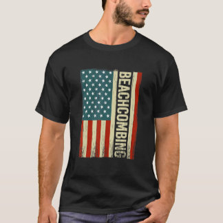 Beachcombing USA Flag 4th of July beachcomb beachc T-Shirt