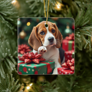 Beagle beim Einpacken von Weihnachtsgeschenken Mal Keramikornament